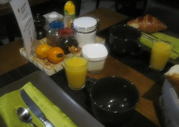 Ξενοδοχείο De La Poste 2*